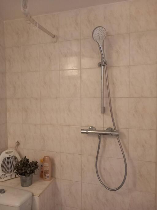 Studio Meuble Independant Tout Confort Classe 2** Aubenas Dış mekan fotoğraf
