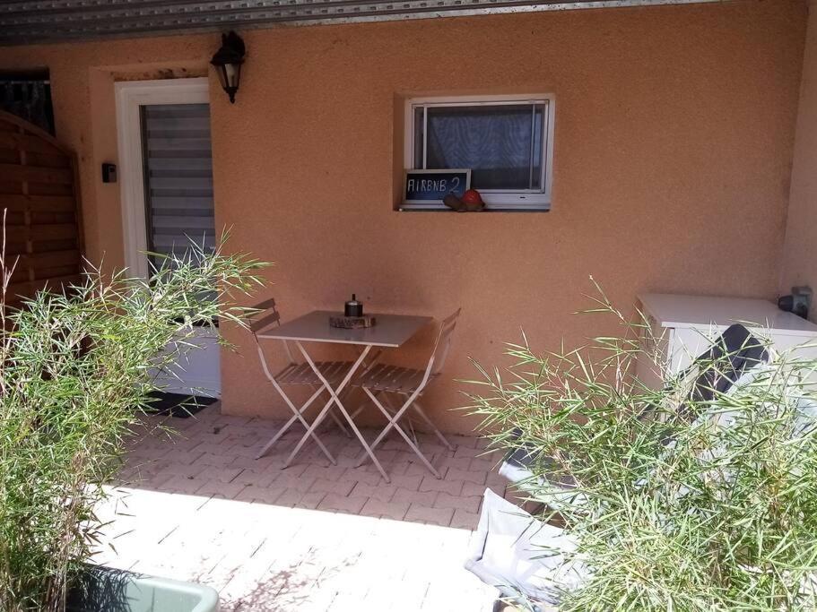 Studio Meuble Independant Tout Confort Classe 2** Aubenas Dış mekan fotoğraf